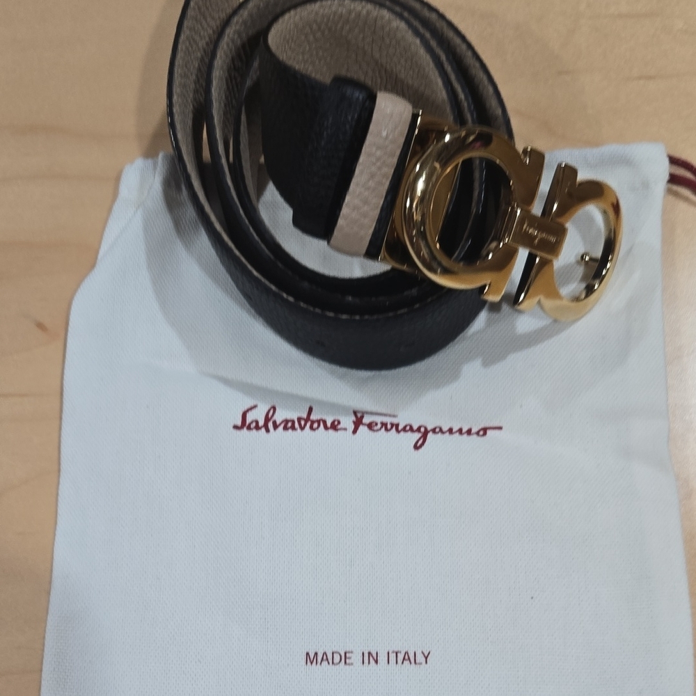 Salvatore Ferragamo Black and Nude Doyble Face  Designer Belt